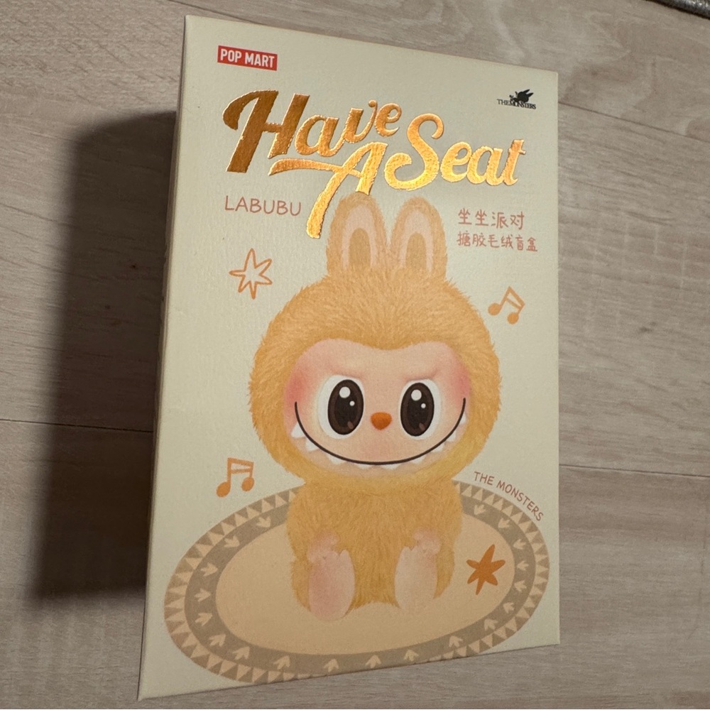 Pop Mart Labubu Have A Seat Toy - Cream